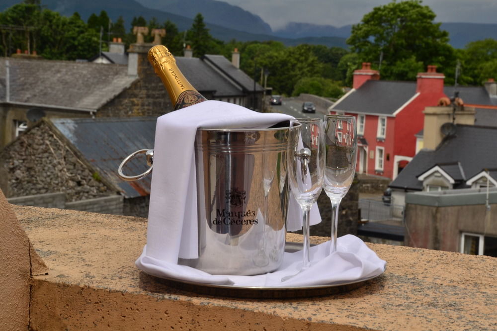Fairhill House Hotel Clonbur Exteriör bild